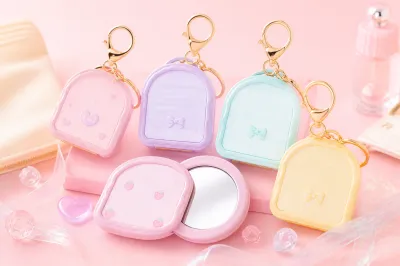 サンリオ スライドミラーキーホルダーはどこで売ってる？ファミマ販売店舗・発売日まとめ